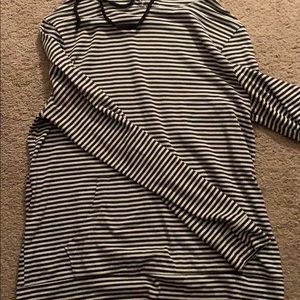 lightweight sweatshirt